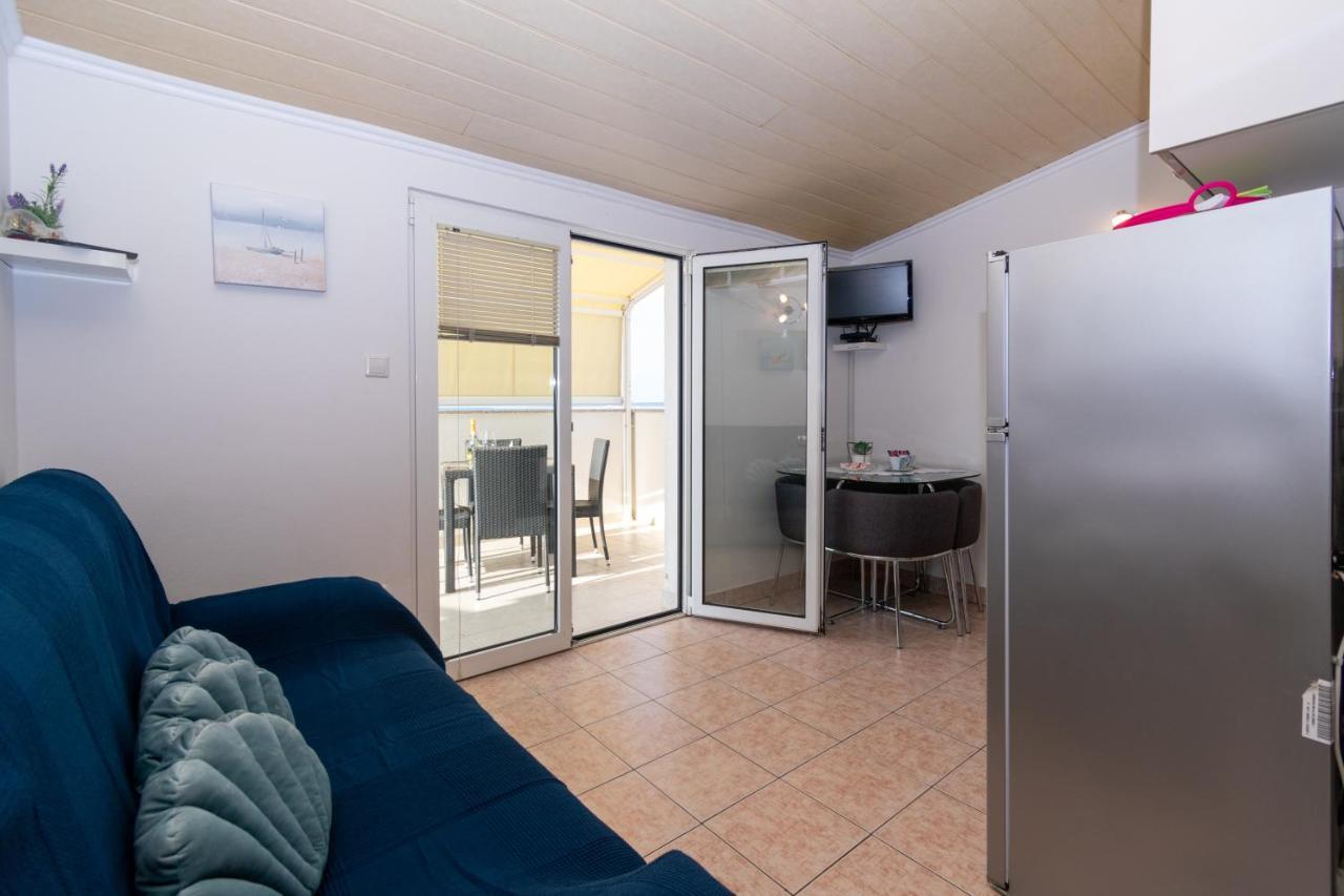 Apartments By The Sea Mandre, Pag - 4093 コラン エクステリア 写真